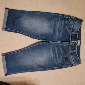 Women's Cropped Jean Capri